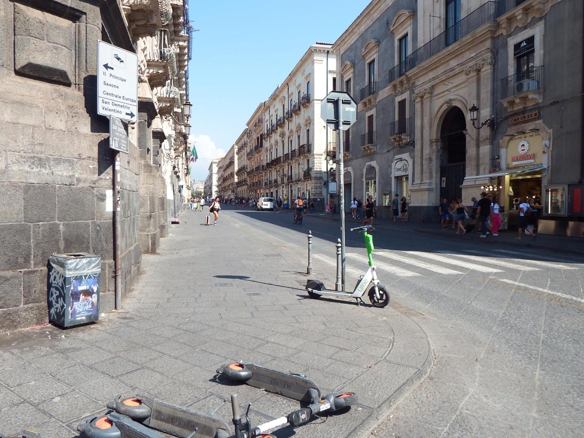 Holiday Home Ettore Catania Bagian luar foto
